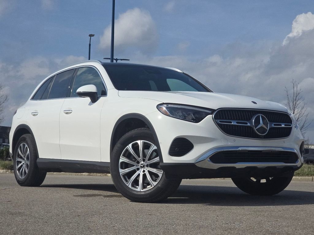 Certified 2026 Mercedes-Benz GLC 300 4MATIC image 2