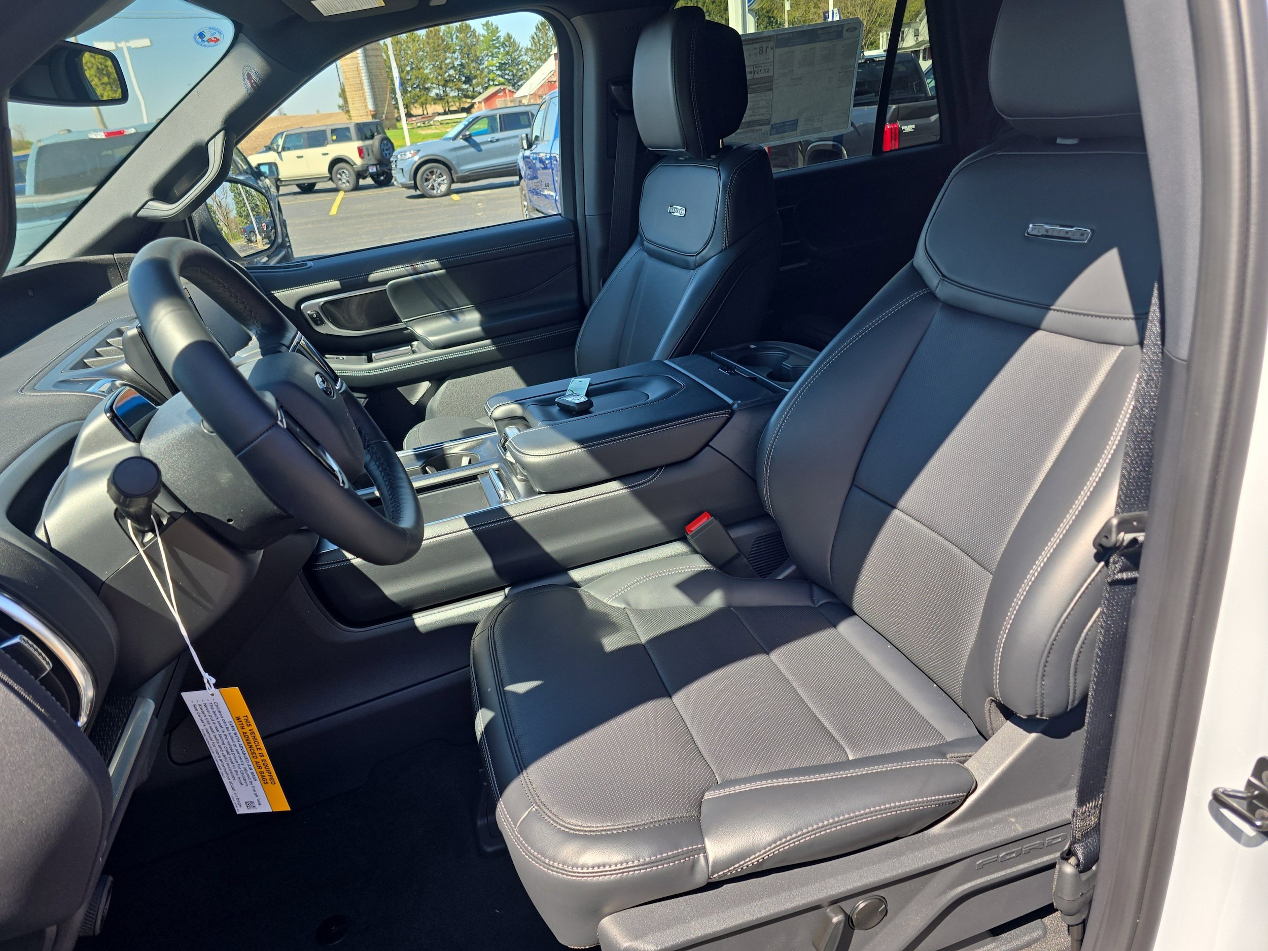 New 2026 Ford Expedition Platinum w/ Stealth Appearance Package AWD/4WD image 9