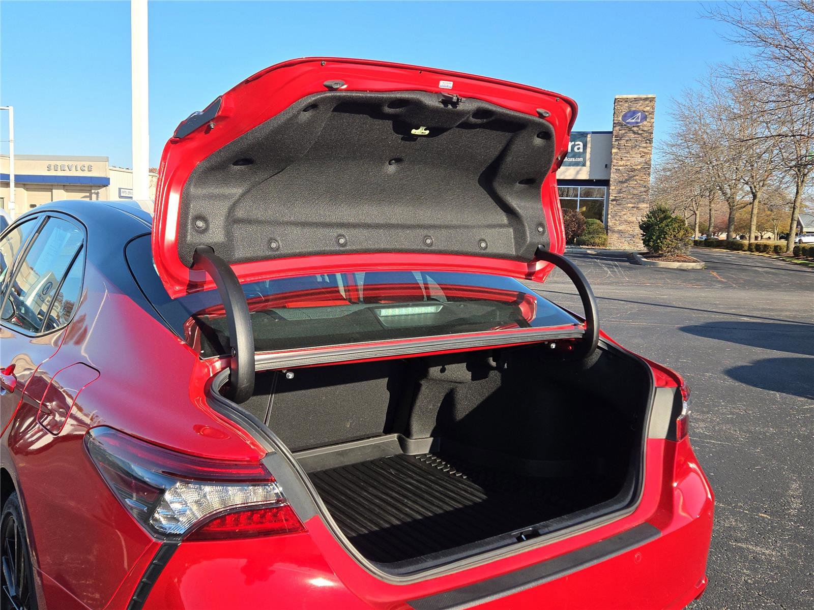 Used 2021 Toyota Camry XSE w/ Navigation Upgrade Package image 24