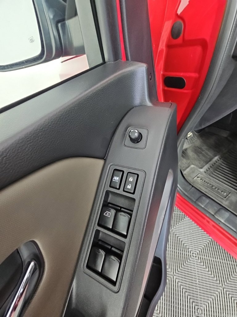 Used 2022 Nissan Frontier SV AWD/4WD image 27