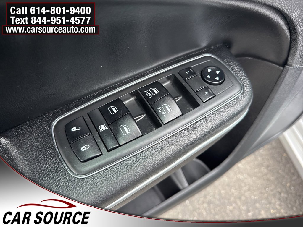 Used 2021 Chrysler 300 S image 16