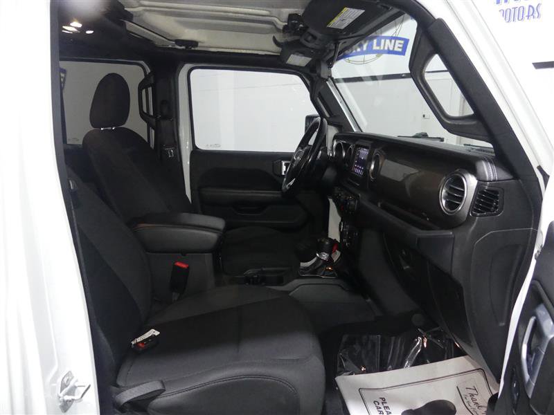 Used 2020 Jeep Wrangler Unlimited Sahara image 20