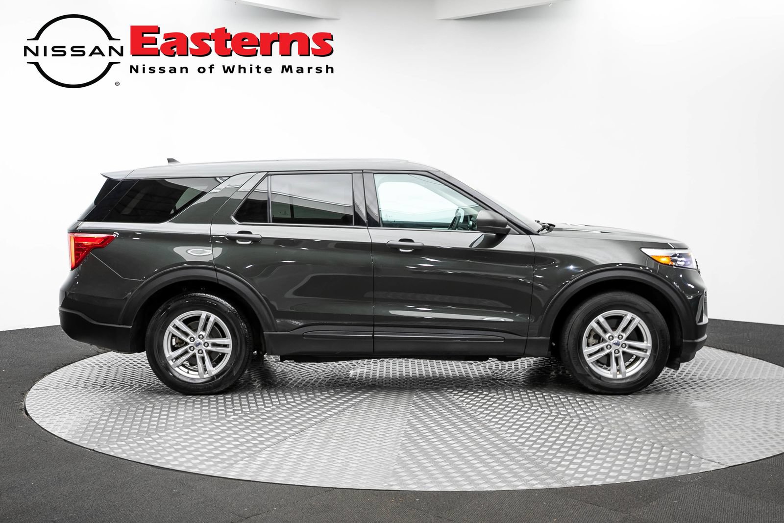 Used 2022 Ford Explorer 2WD image 4