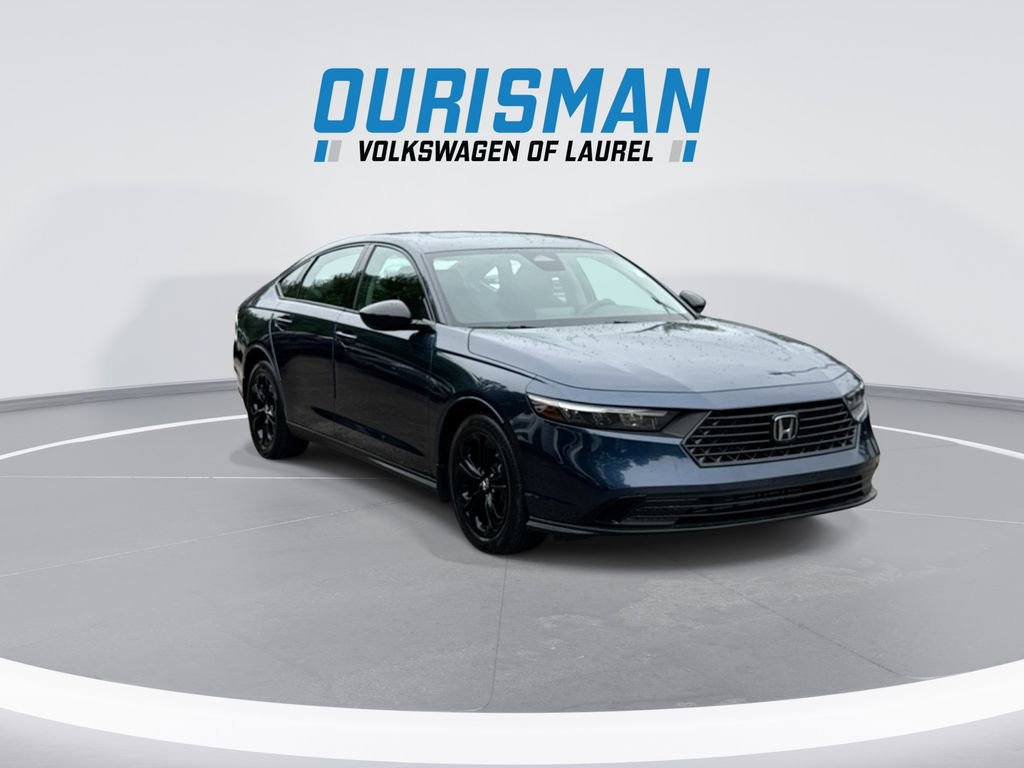 Used 2025 Honda Accord SE image 2