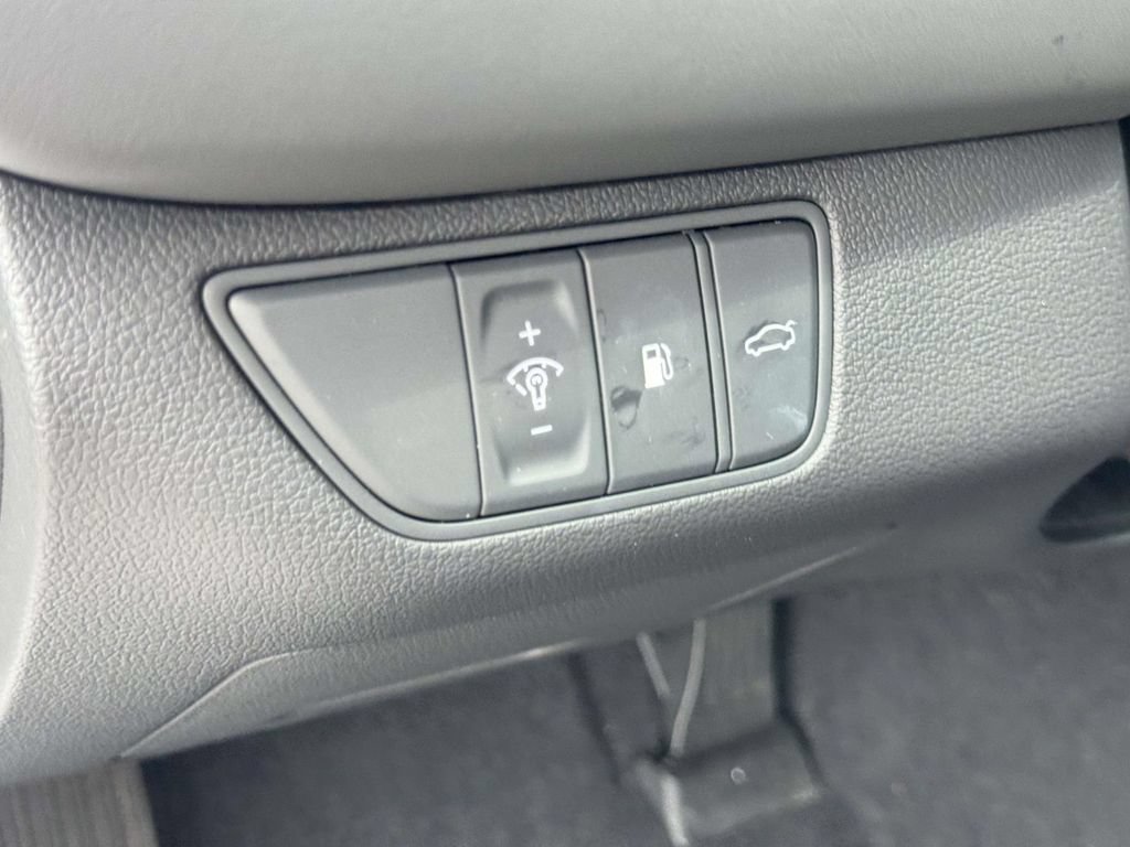 Certified 2026 Genesis G70 2.5T AWD/4WD image 19