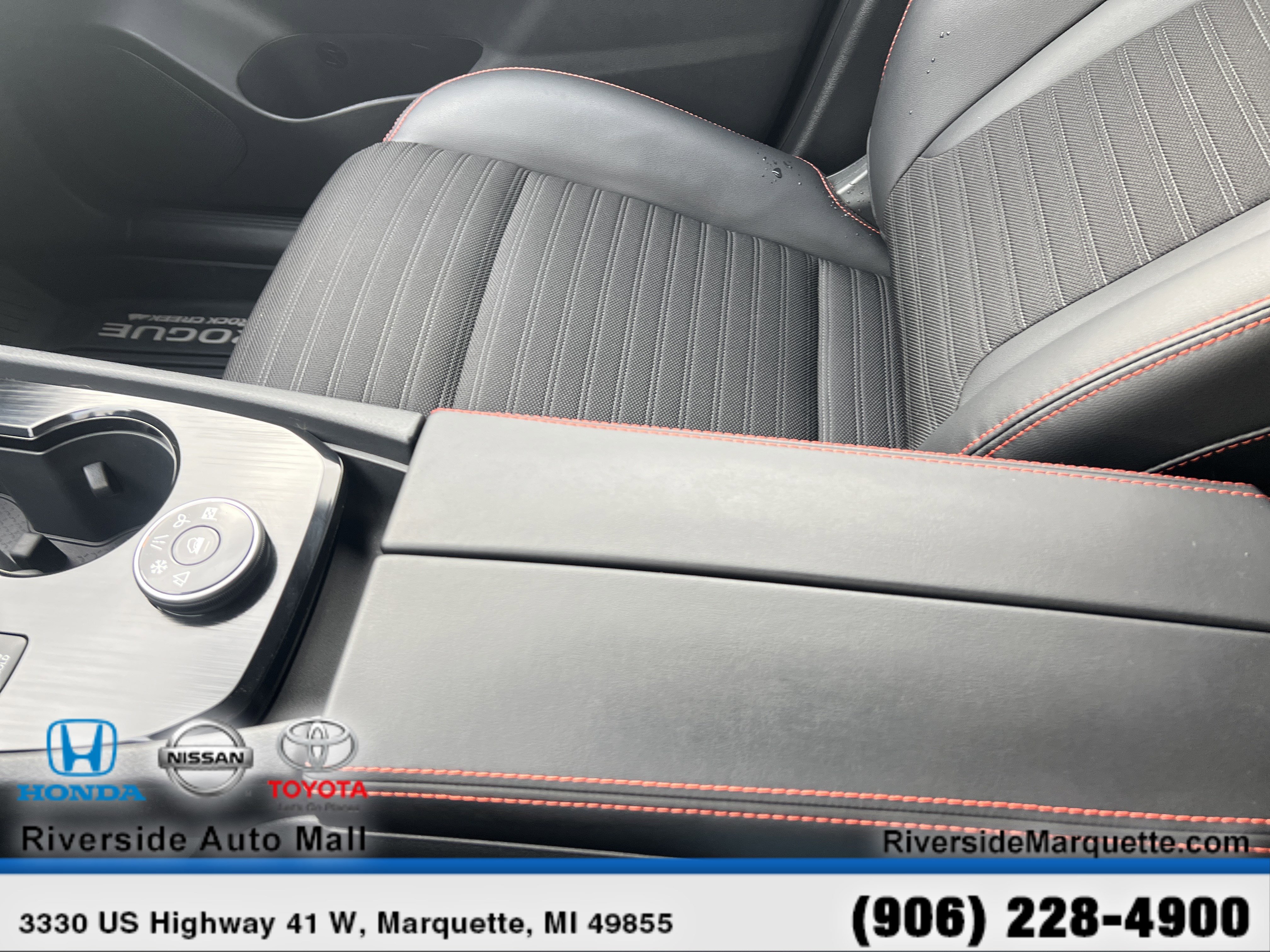 Used 2025 Nissan Rogue SV AWD/4WD image 20