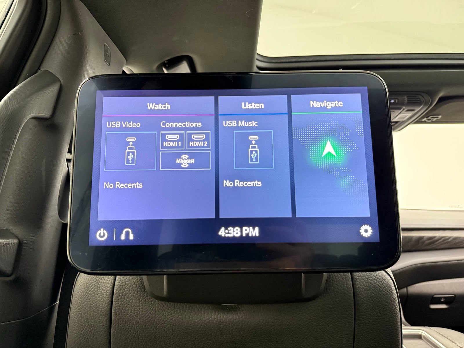 Used 2021 GMC Yukon Denali w/ Denali Premium Package image 27