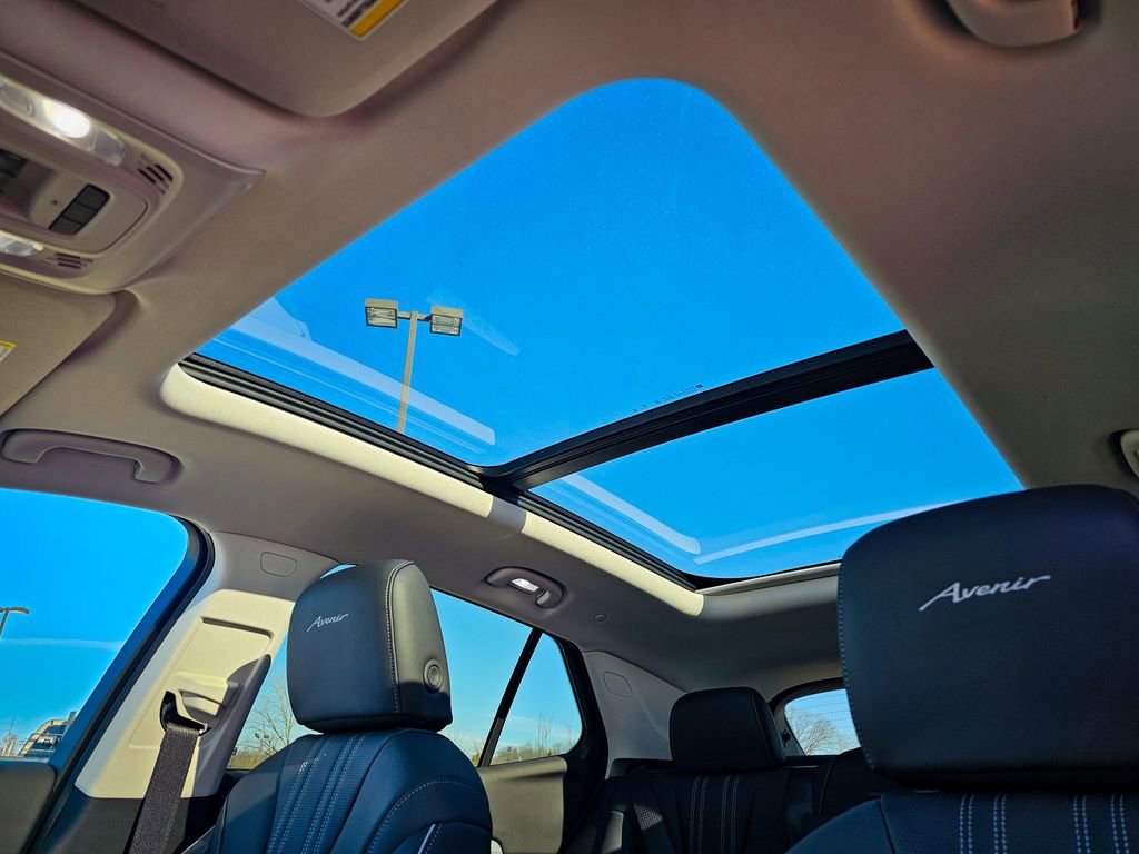 New 2026 Buick Envision Avenir image 17