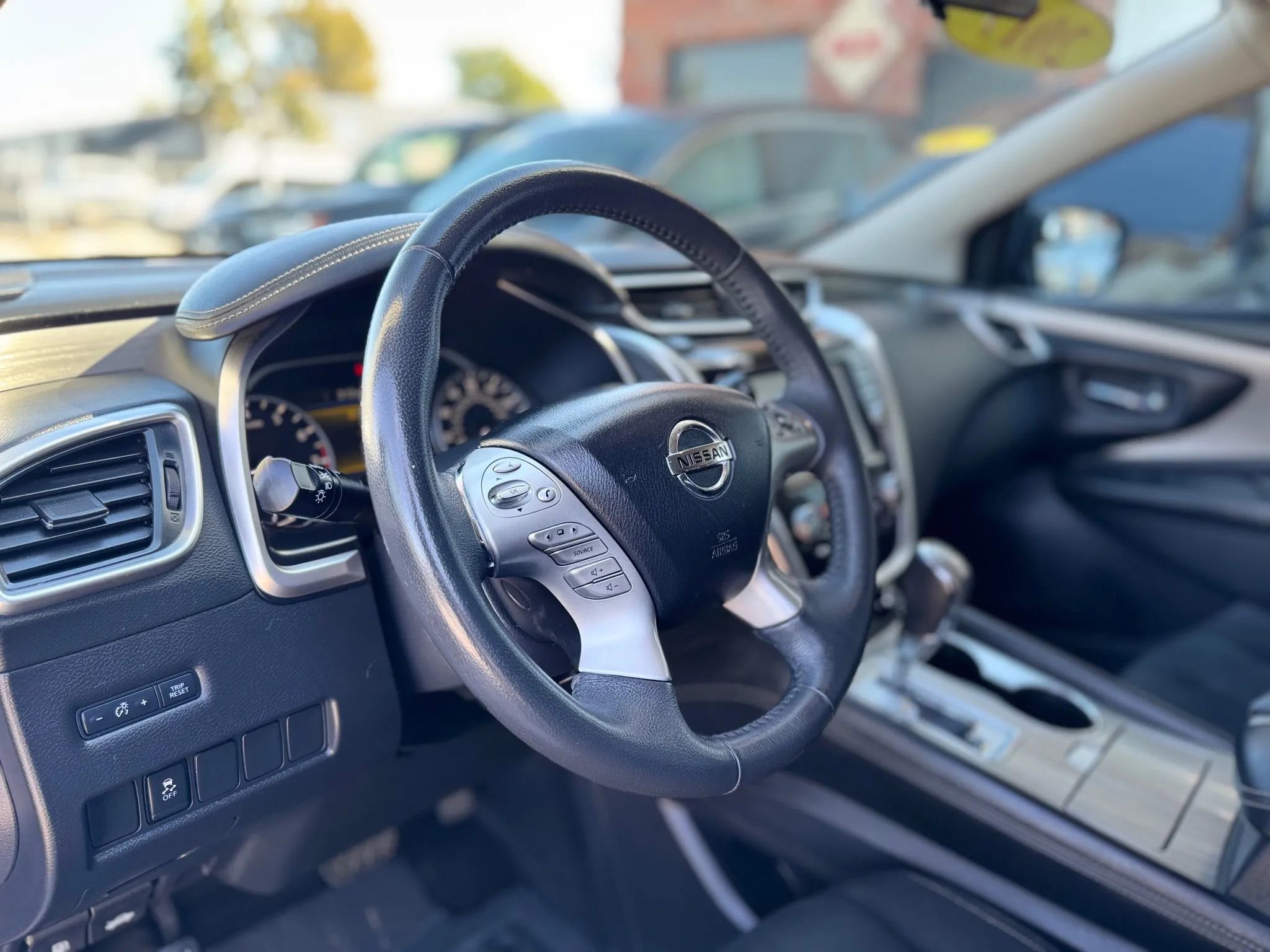 Used 2017 Nissan Murano SV image 11