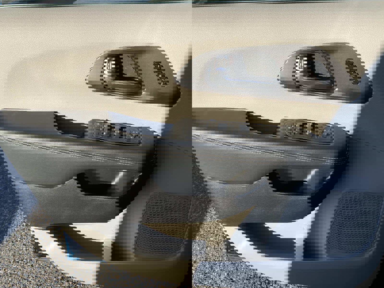 Certified 2022 Chrysler Pacifica Touring-L image 19