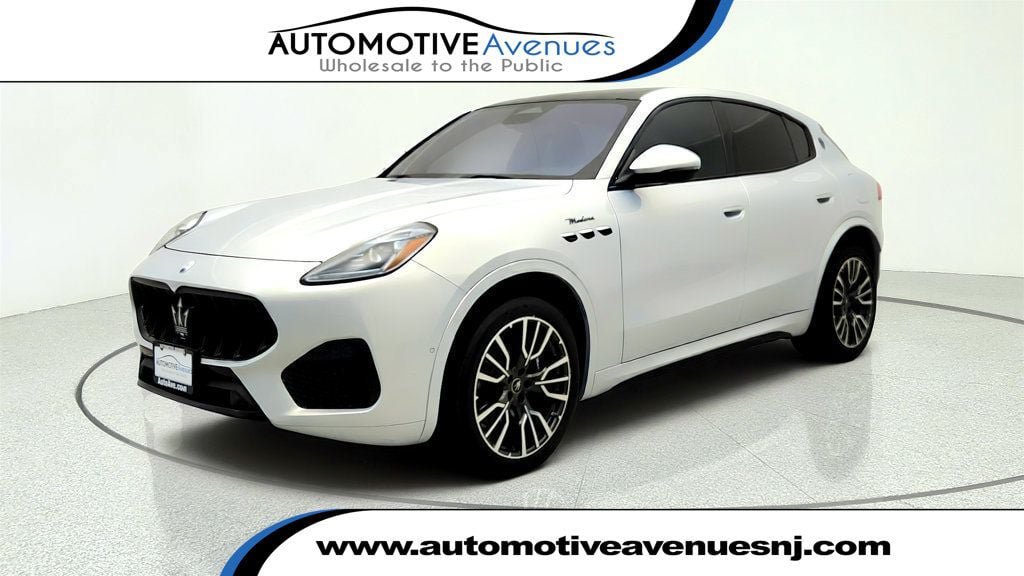 Used 2023 Maserati Grecale Modena AWD/4WD image 1