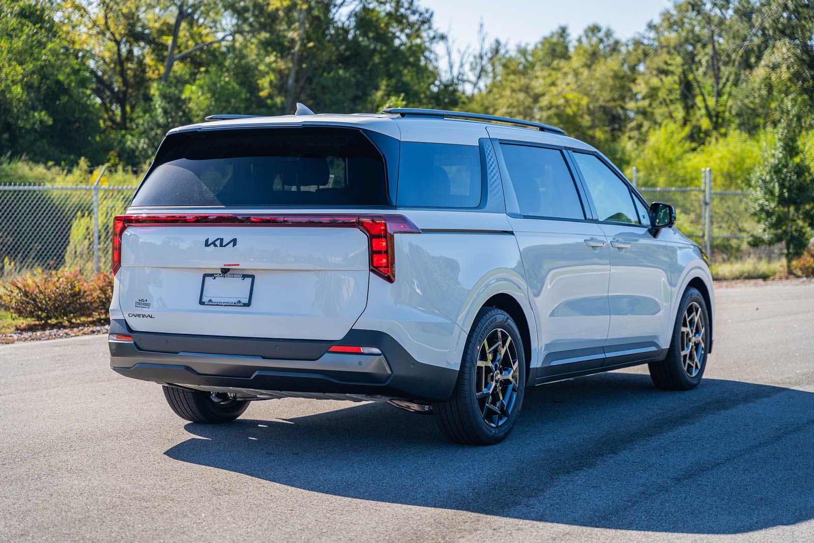 New 2026 Kia Carnival SX image 5