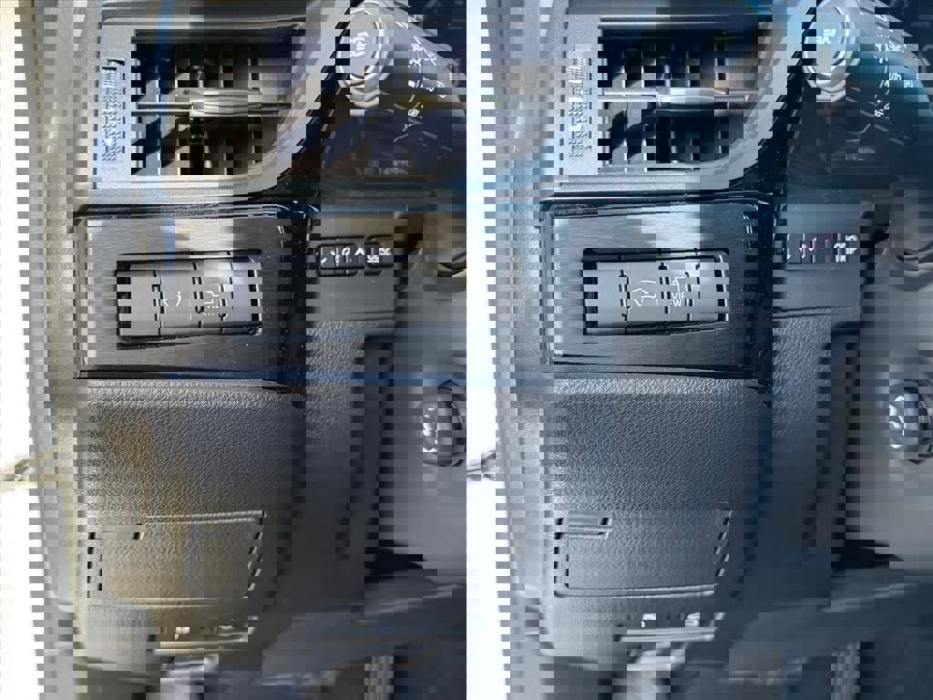 Used 2024 Lexus ES 350 Ultra Luxury w/ Accessory Package (Z1) image 18