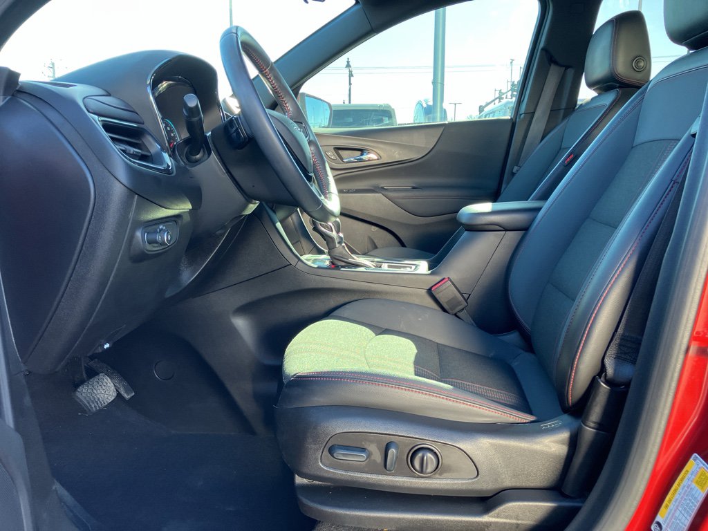 Used 2022 Chevrolet Equinox RS w/ LPO, Floor Liner Package image 27