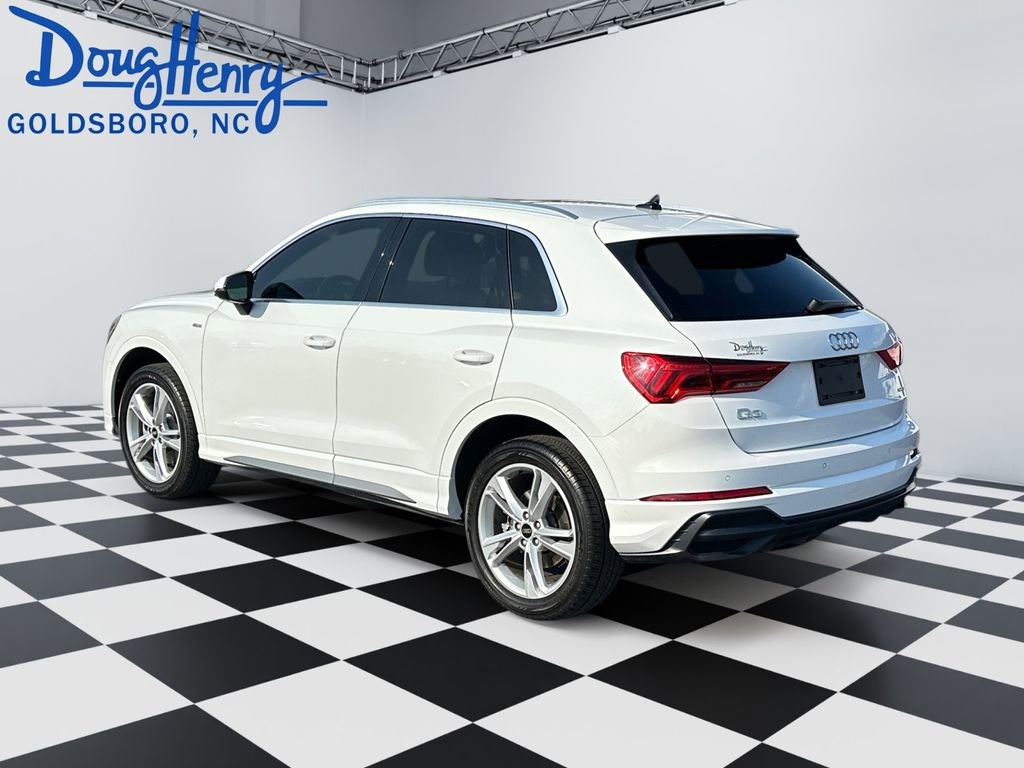Used 2021 Audi Q3 2.0T Premium Plus w/ Premium Plus Package AWD/4WD image 3