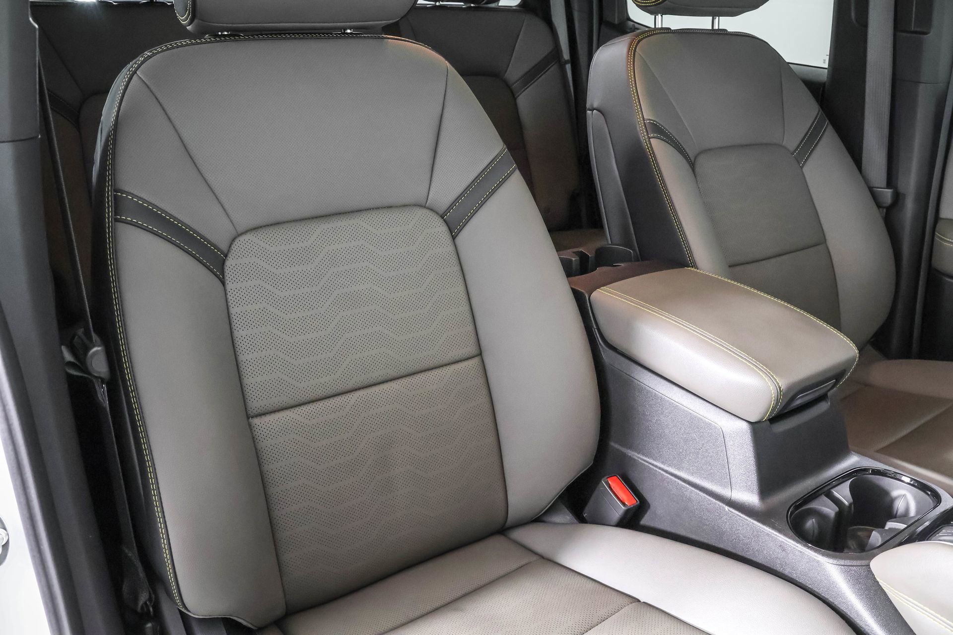 Certified 2025 Chevrolet Colorado ZR2 w/ Technology Package image 49