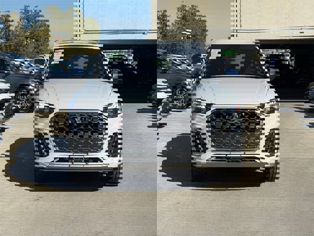 Used 2024 Audi SQ5 Premium image 8