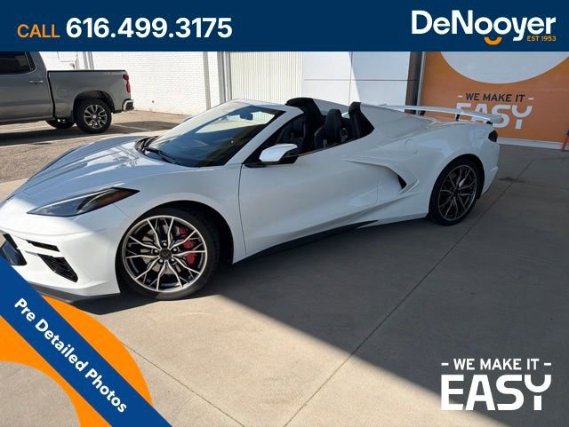 Used 2025 Chevrolet Corvette Stingray Premium Conv w/ Z51 Performance Package RWD image 16