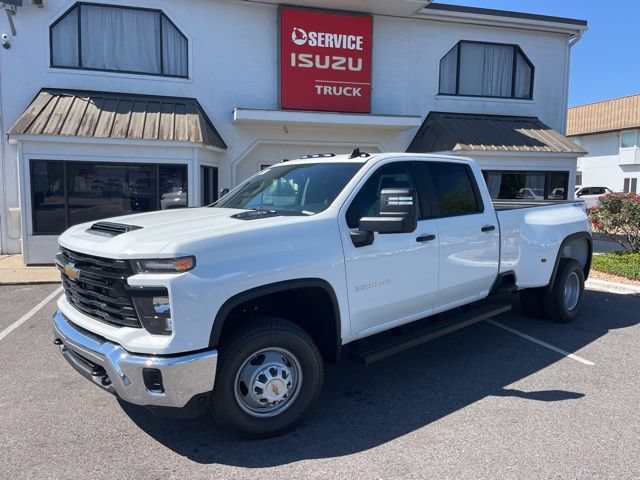 New 2026 Chevrolet Silverado 3500 W/T AWD/4WD image 2