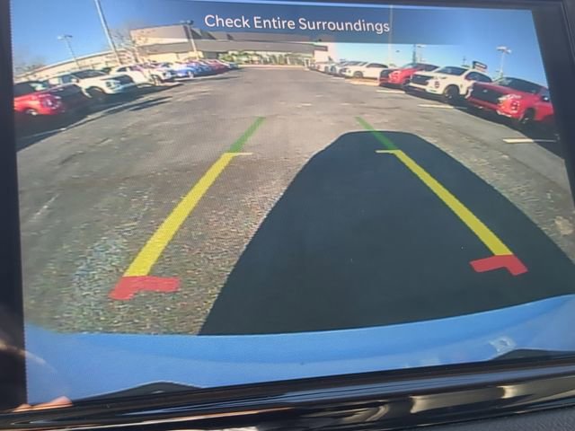 Used 2024 Chrysler Pacifica Touring-L image 25