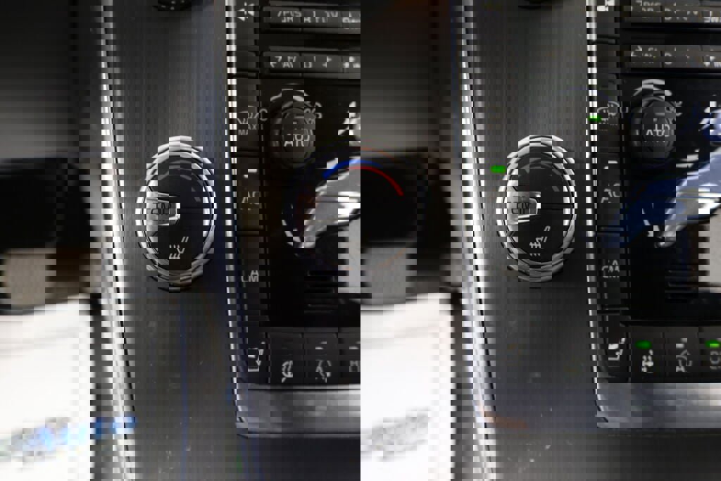 Used 2015 Volvo V60 T5 Premier image 36