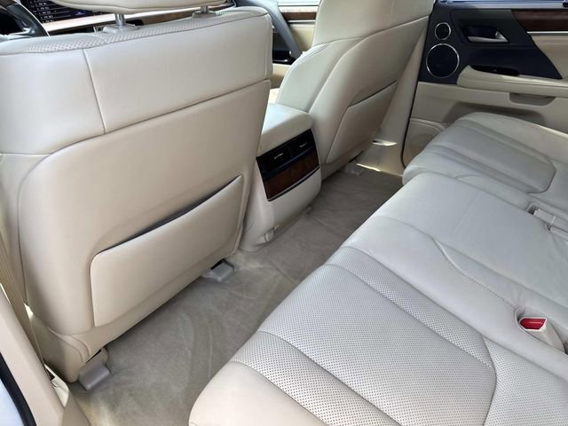 Certified 2020 Lexus LX 570 4WD w/ Luxury Package image 14
