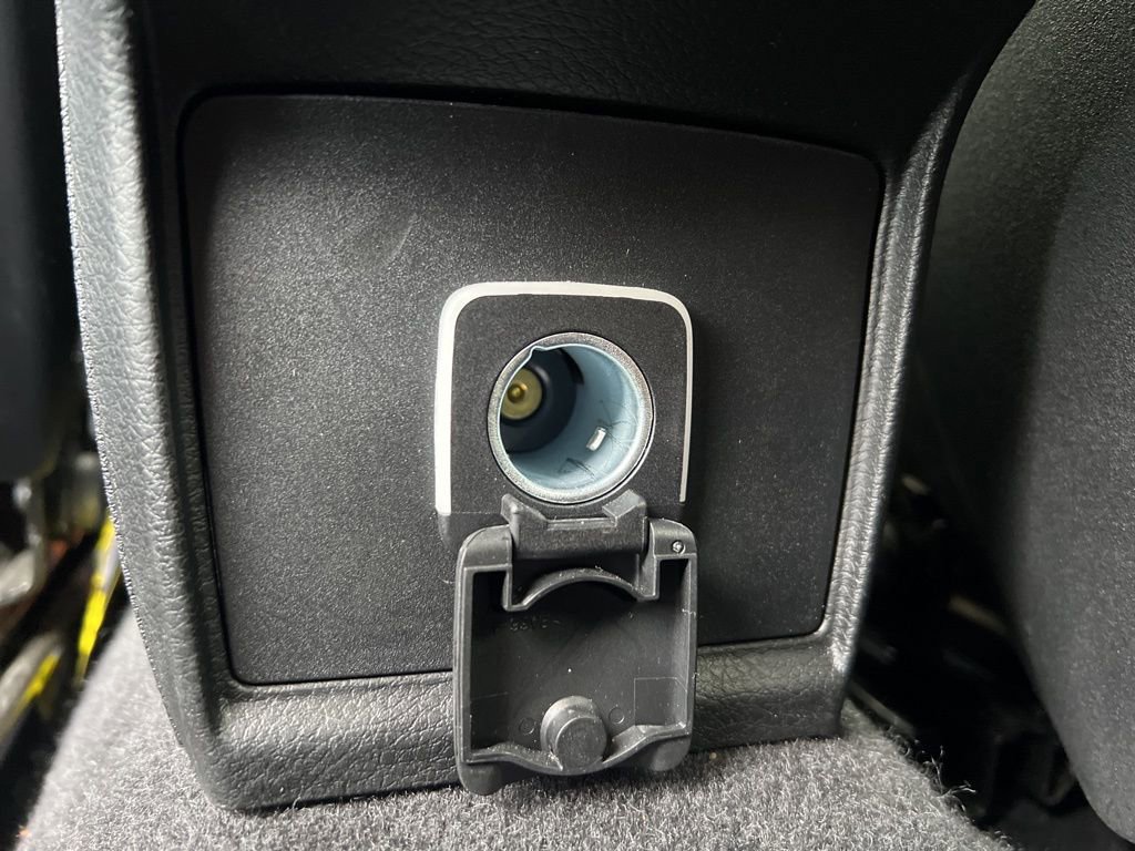 Used 2025 Jeep Compass Limited image 29