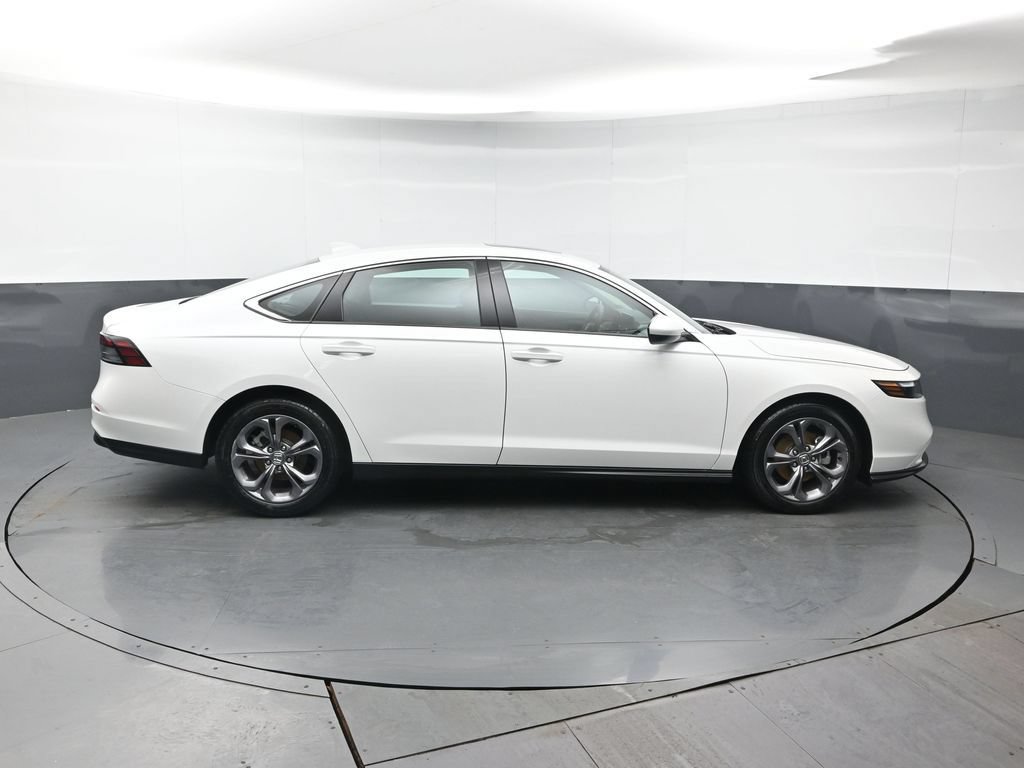 Certified 2024 Honda Accord EX image 7