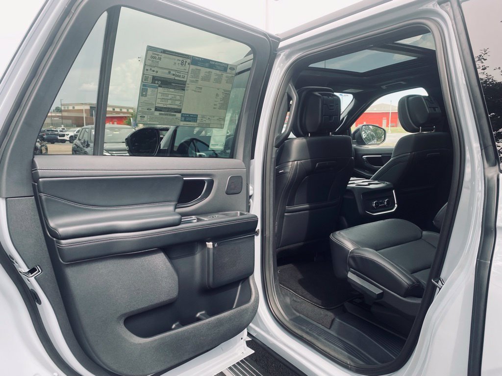New 2027 Ford Expedition Max Platinum w/ Stealth Performance Package AWD/4WD image 29