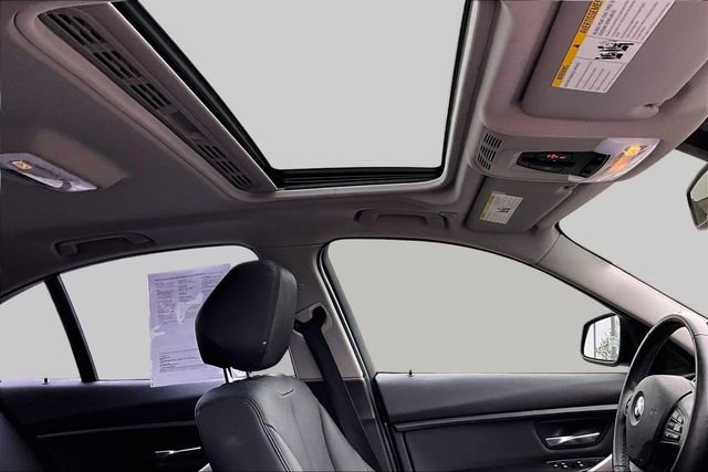 Used 2014 BMW 320i xDrive Sedan image 26