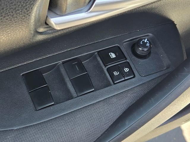 Used 2021 Toyota Corolla LE image 16