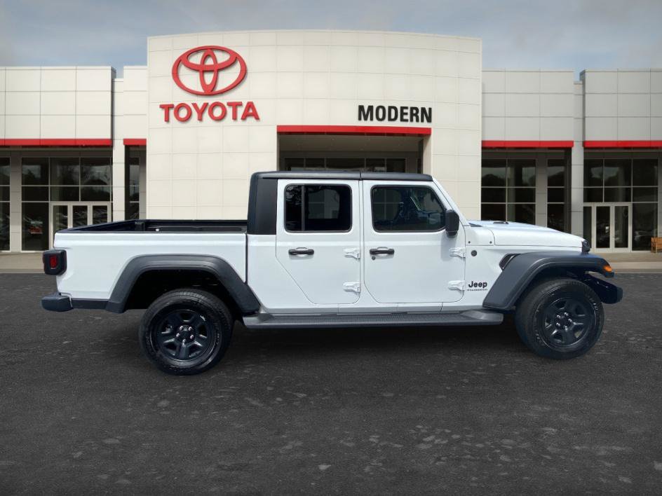 Used 2024 Jeep Gladiator Sport AWD/4WD image 4