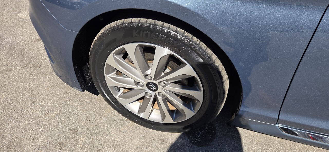 Used 2015 Hyundai Sonata Sport w/ Option Group 03 FWD image 11