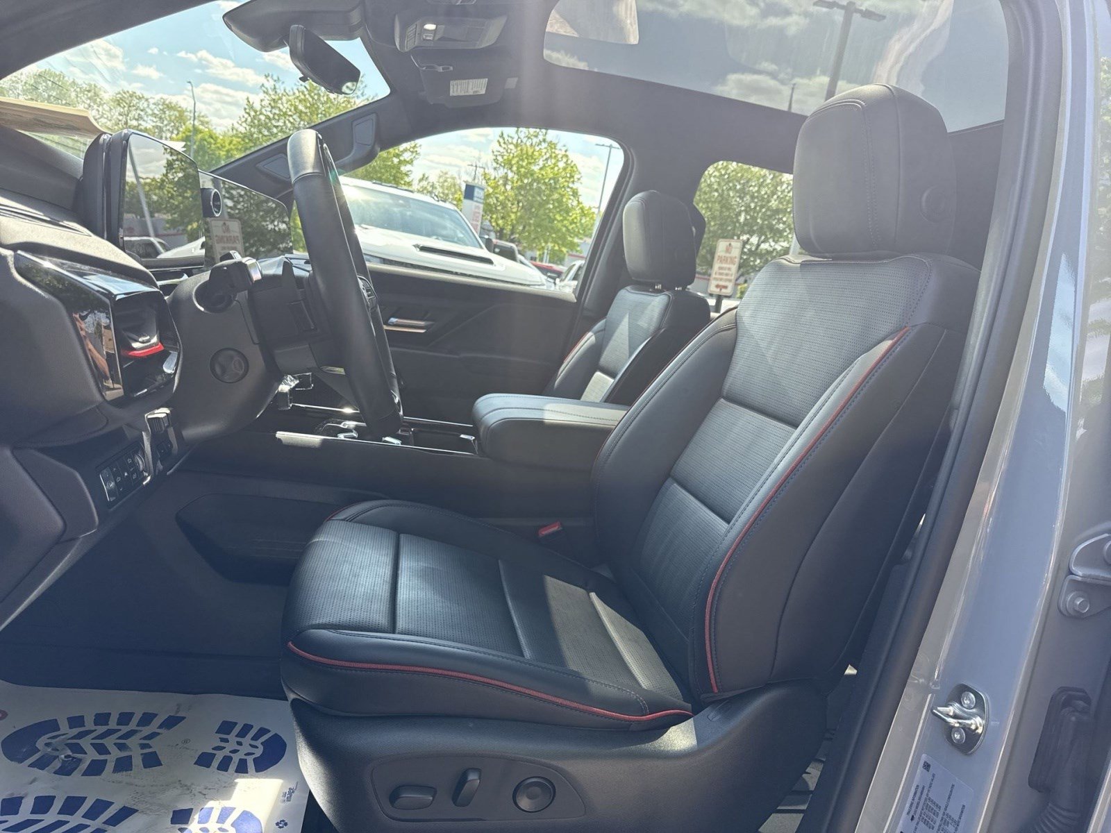 Used 2025 Chevrolet Silverado EV RST AWD/4WD image 13