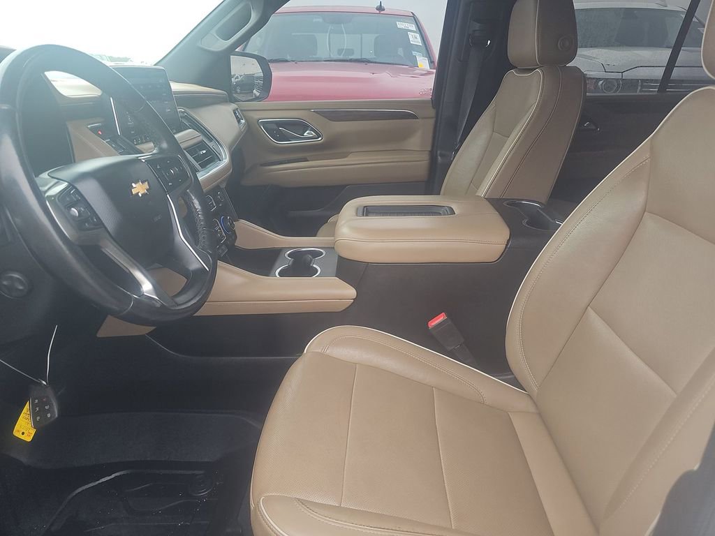 Used 2021 Chevrolet Tahoe Premier w/ Premium Package image 3