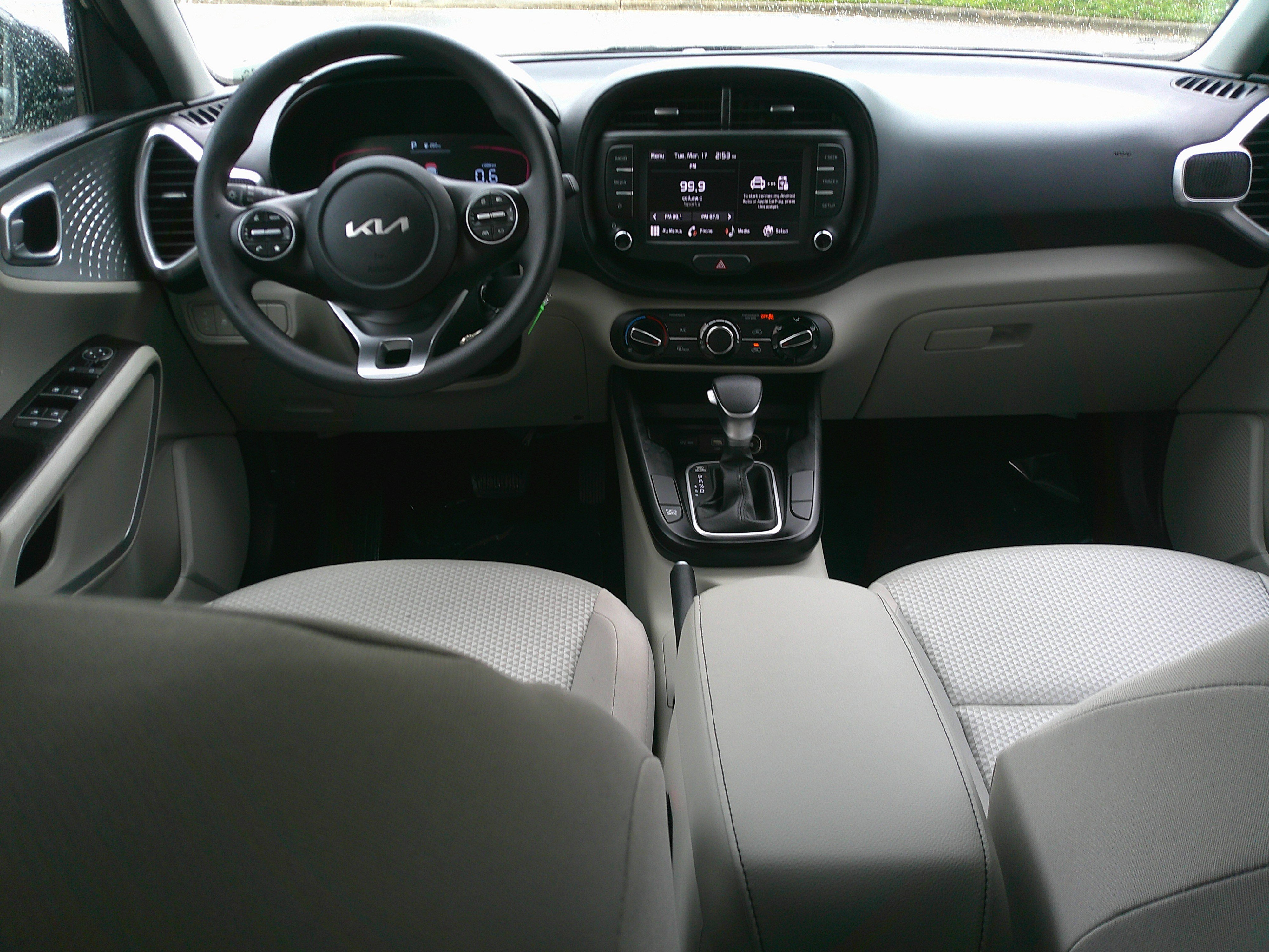 Used 2025 Kia Soul LX w/ LX Technology Package image 33