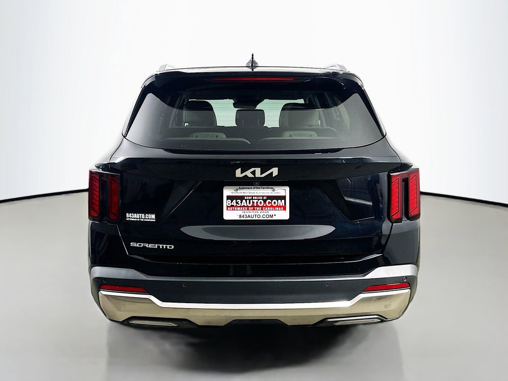 Used 2025 Kia Sorento S w/ Panoramic Sunroof Package FWD image 6