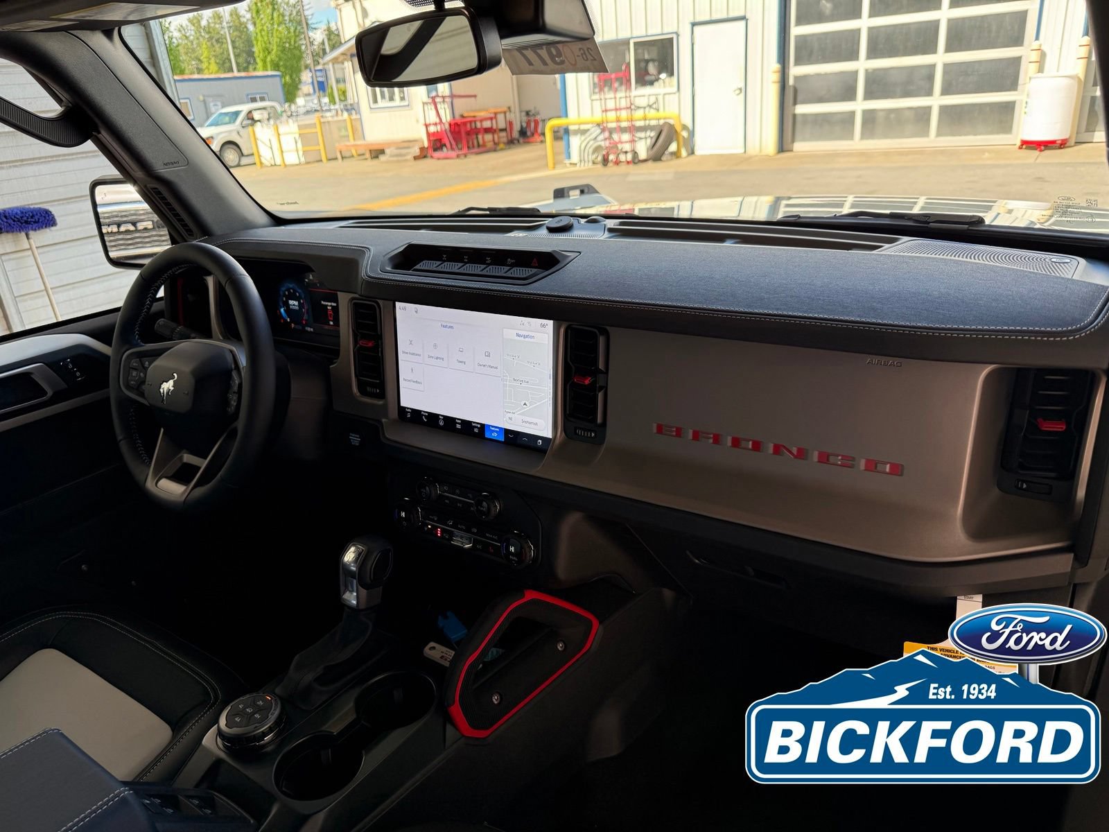 New 2026 Ford Bronco Outer Banks w/ Sasquatch Package AWD/4WD image 11