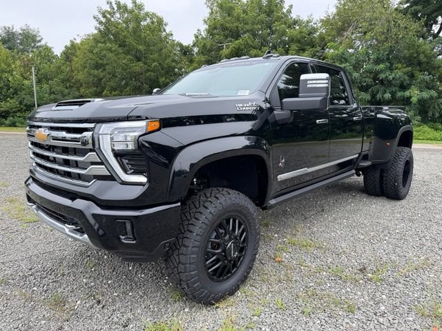 New 2026 Chevrolet Silverado 3500 High Country w/ High Country Premium Package AWD/4WD image 3