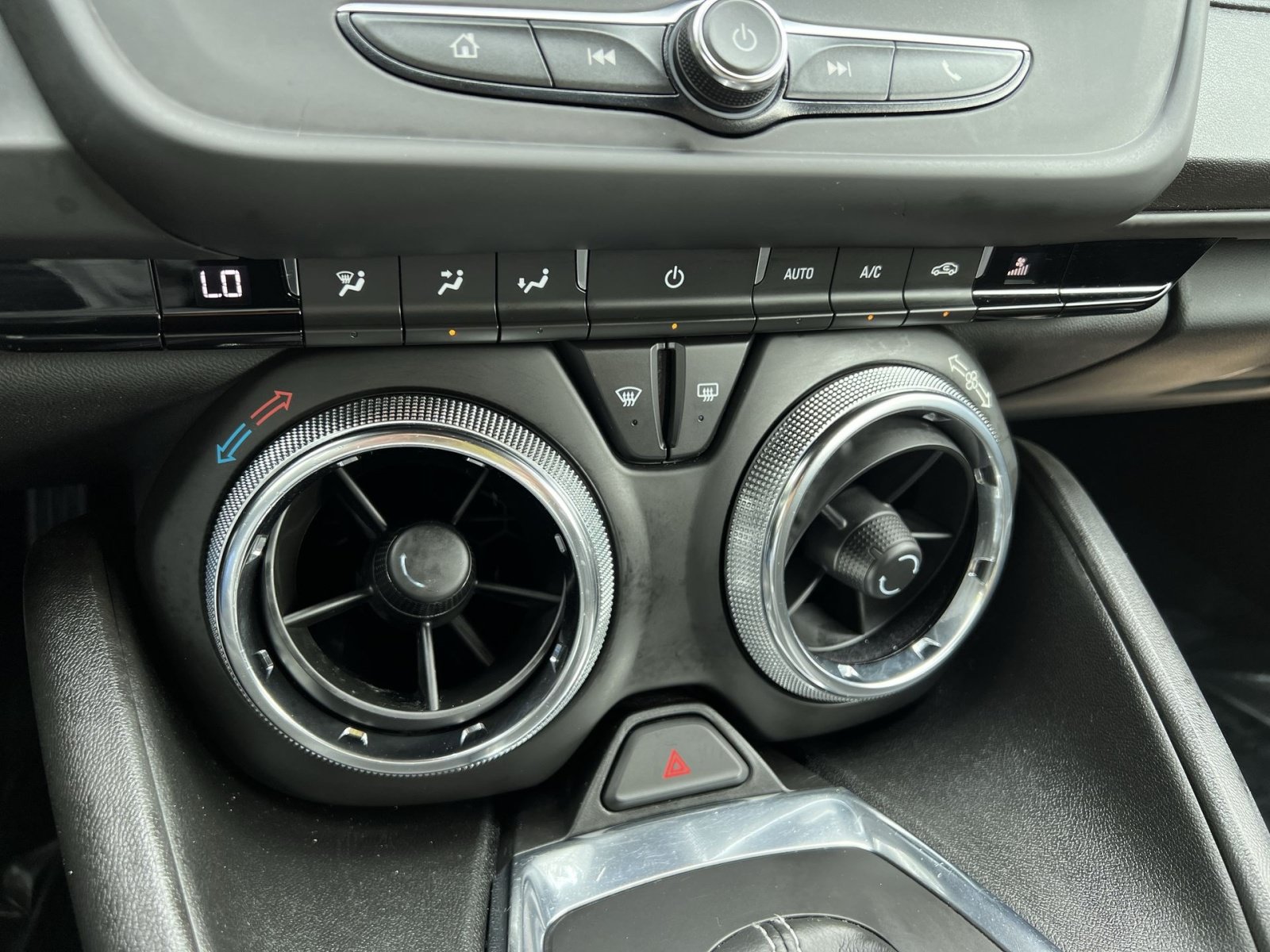 Used 2020 Chevrolet Camaro LS RWD image 29