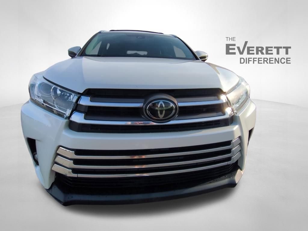 Used 2018 Toyota Highlander Limited image 2