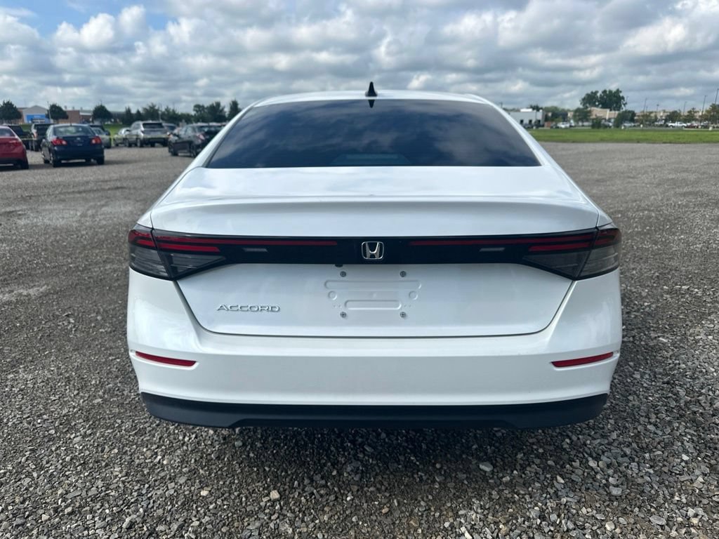 Used 2025 Honda Accord SE image 10