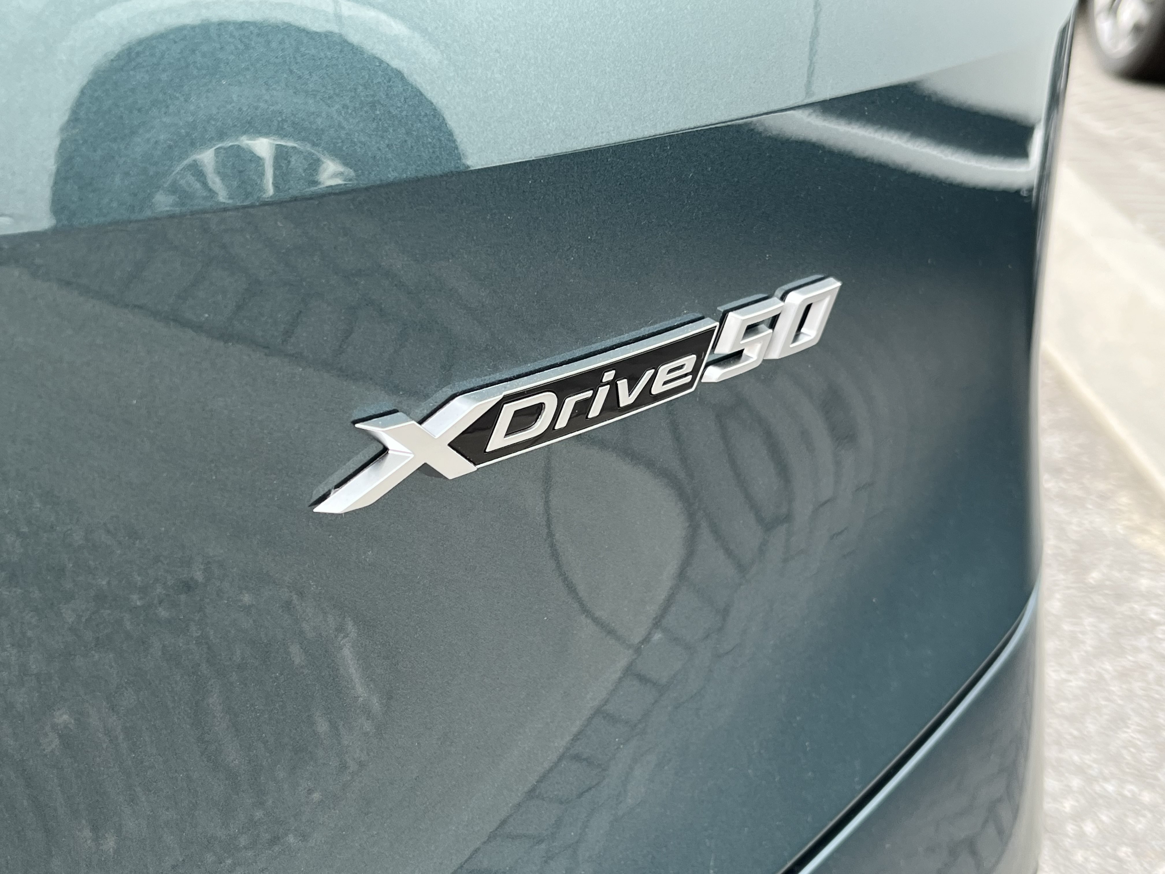 Used 2025 BMW iX xDrive50 AWD/4WD image 9