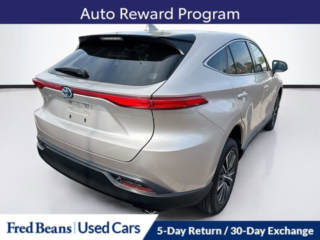 Used 2023 Toyota Venza LE image 4