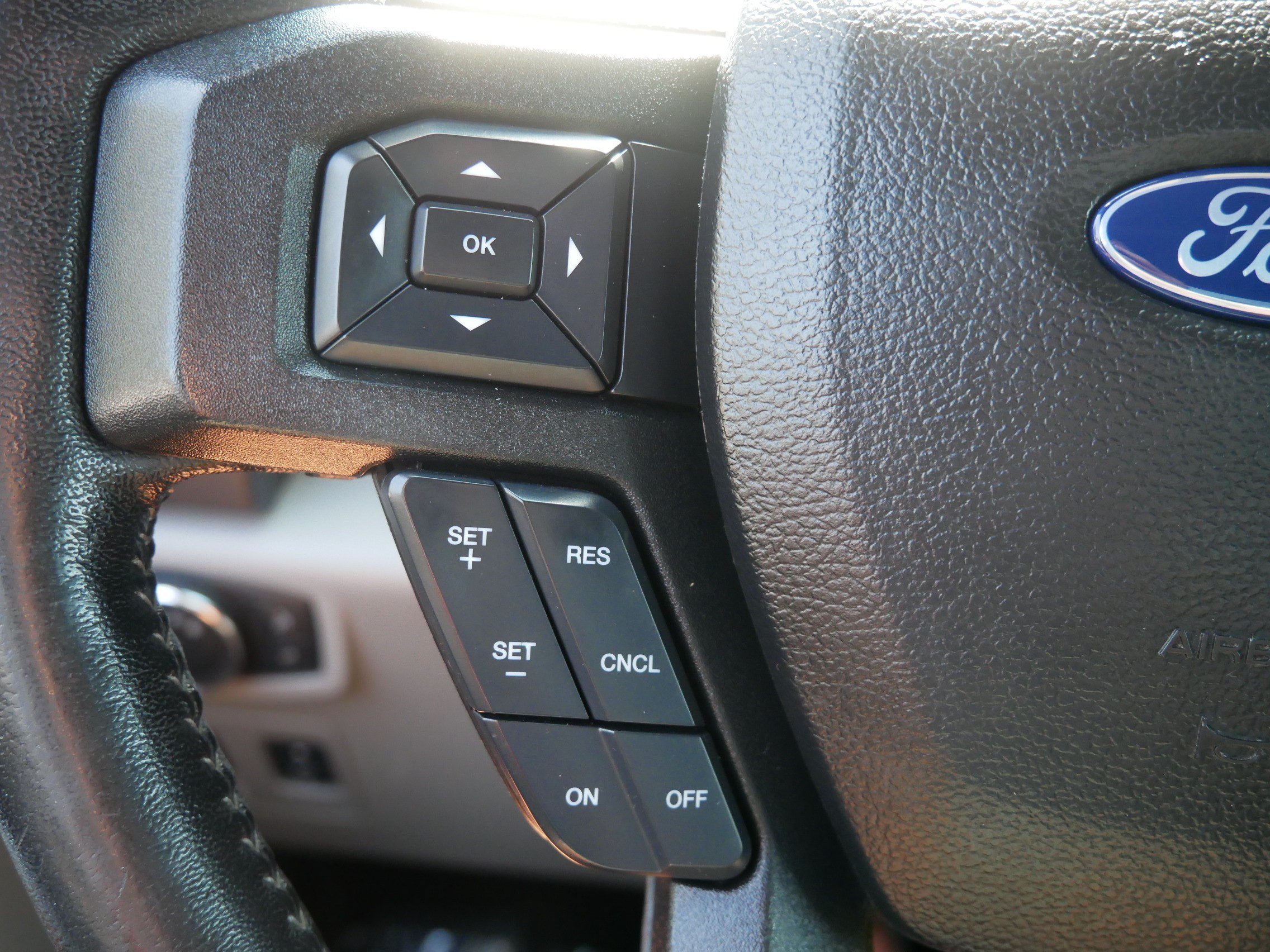 Used 2017 Ford F150 XLT w/ Equipment Group 301A Mid AWD/4WD image 31