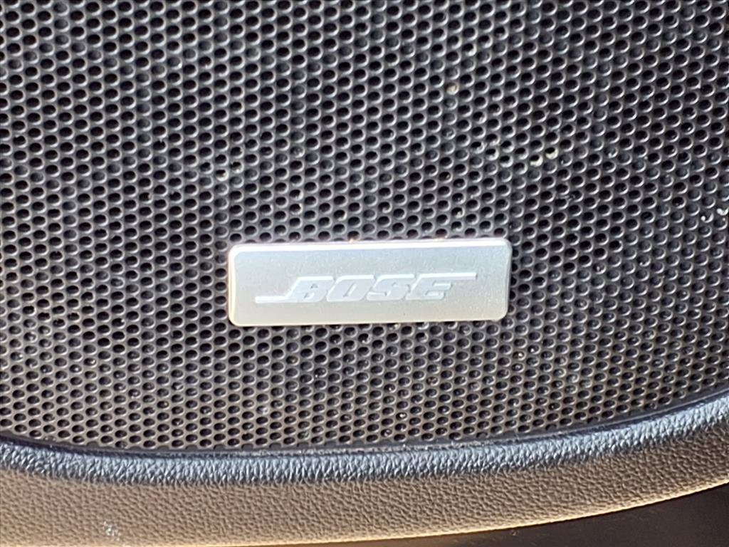 Used 2022 GMC Acadia AT4 w/ Technology Package image 12