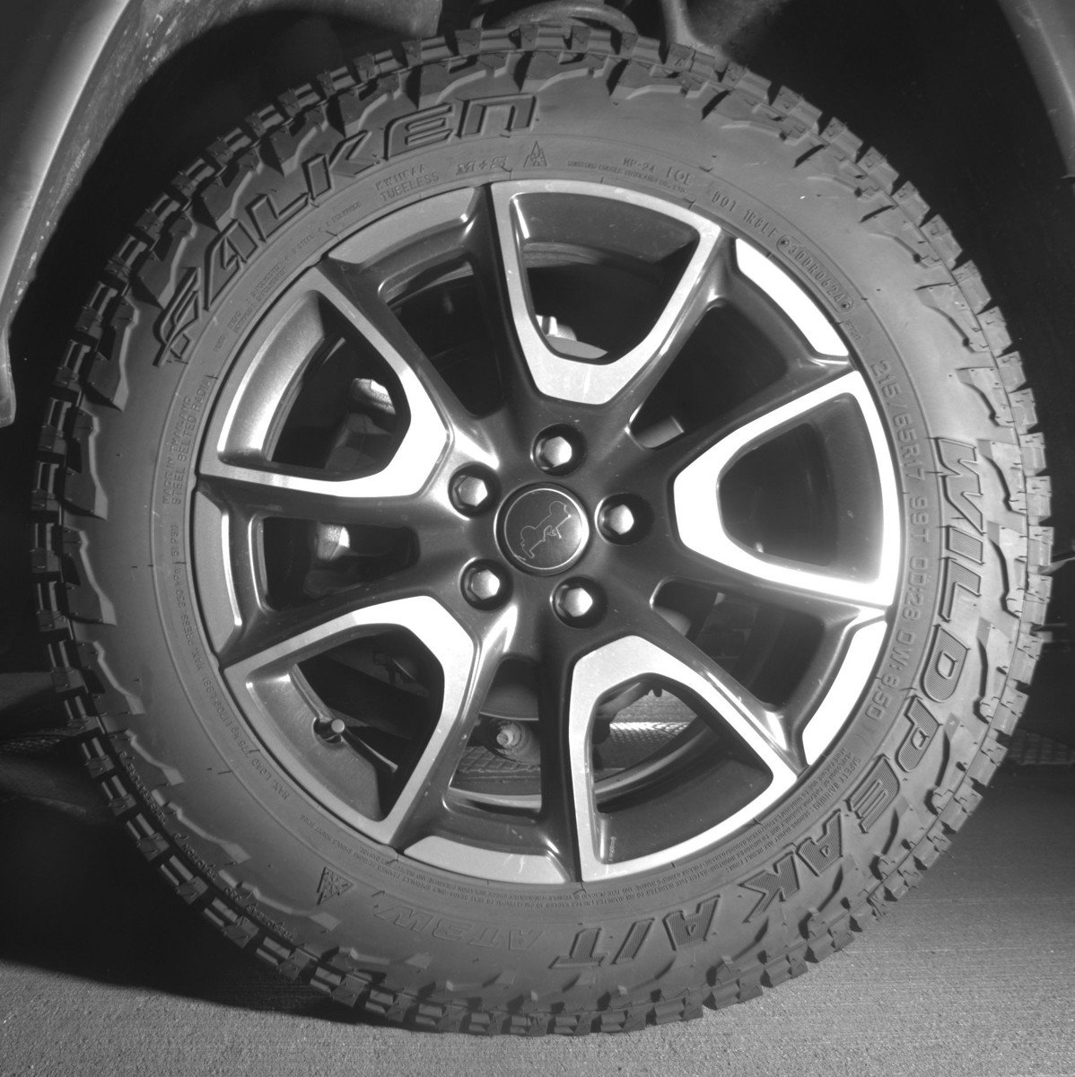 Used 2025 Jeep Compass Trailhawk image 14