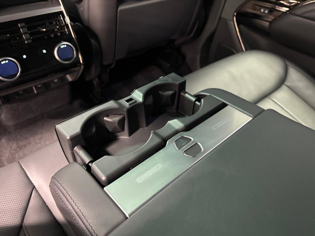 Used 2024 Land Rover Range Rover Sport SE image 25