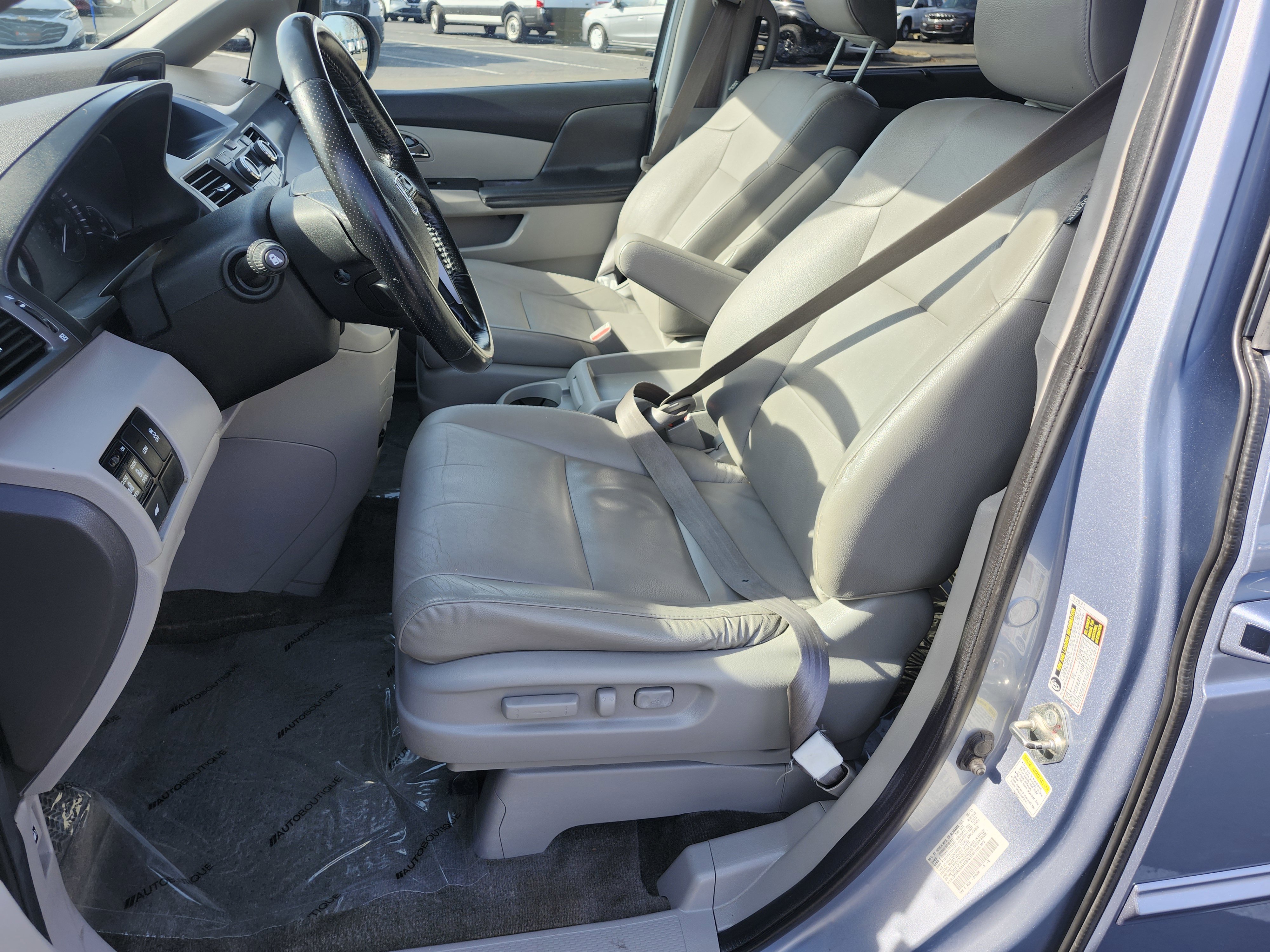 Used 2014 Honda Odyssey EX-L image 23