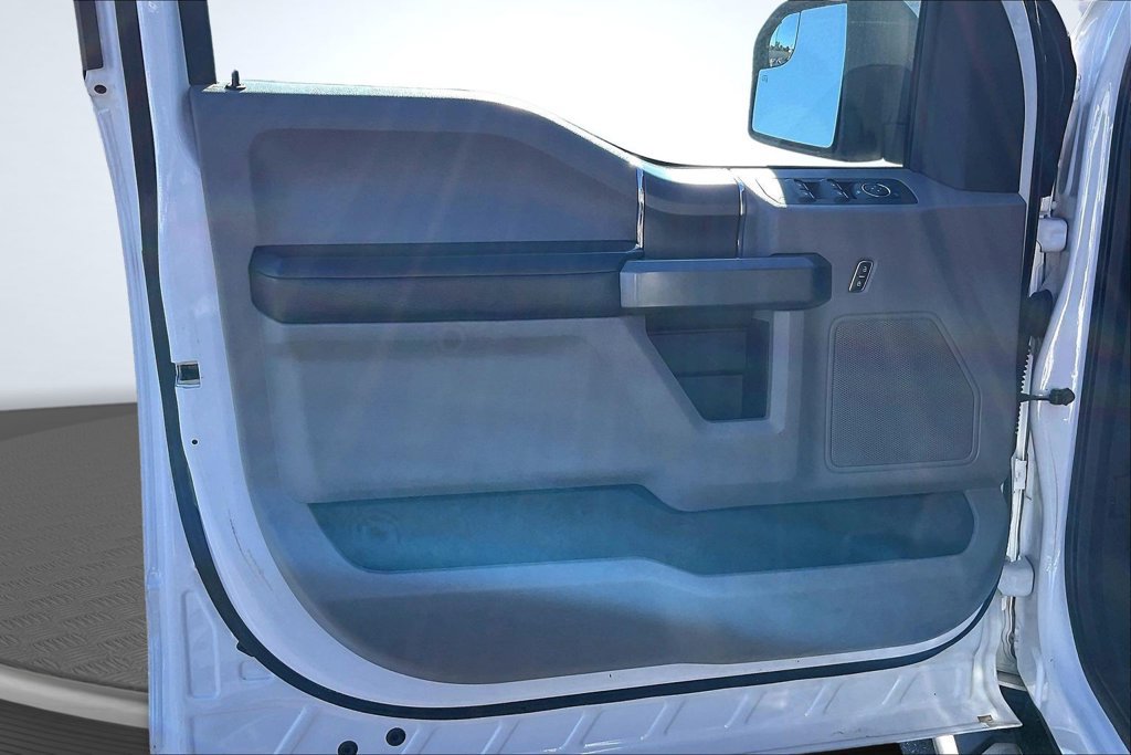 Used 2018 Ford F150 XLT w/ Equipment Group 302A Luxury AWD/4WD image 21
